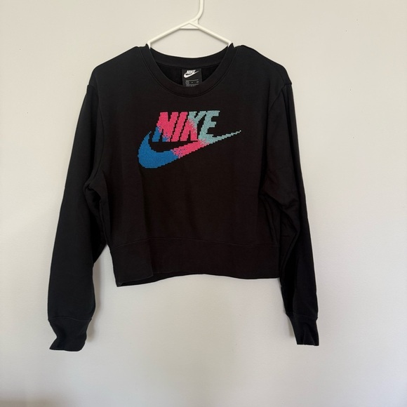 Nike Women's Black Cropped Sweatshirt - Picture 1 of 3